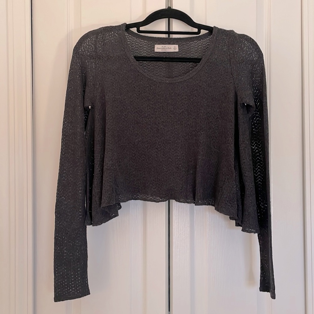 Abercrombie & Fitch Grey Cropped Sweater in Size XS